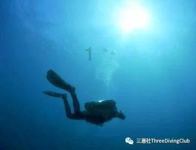 你深爱之人却不和你在一起，你还会和她保持联系吗？